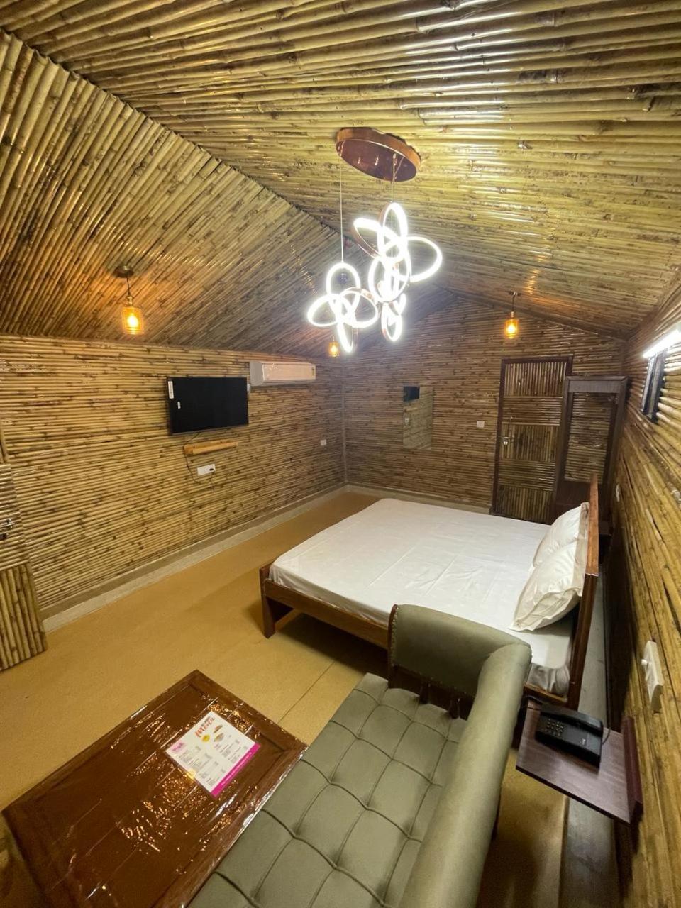 Gopika Resort Vrindavan Ngoại thất bức ảnh